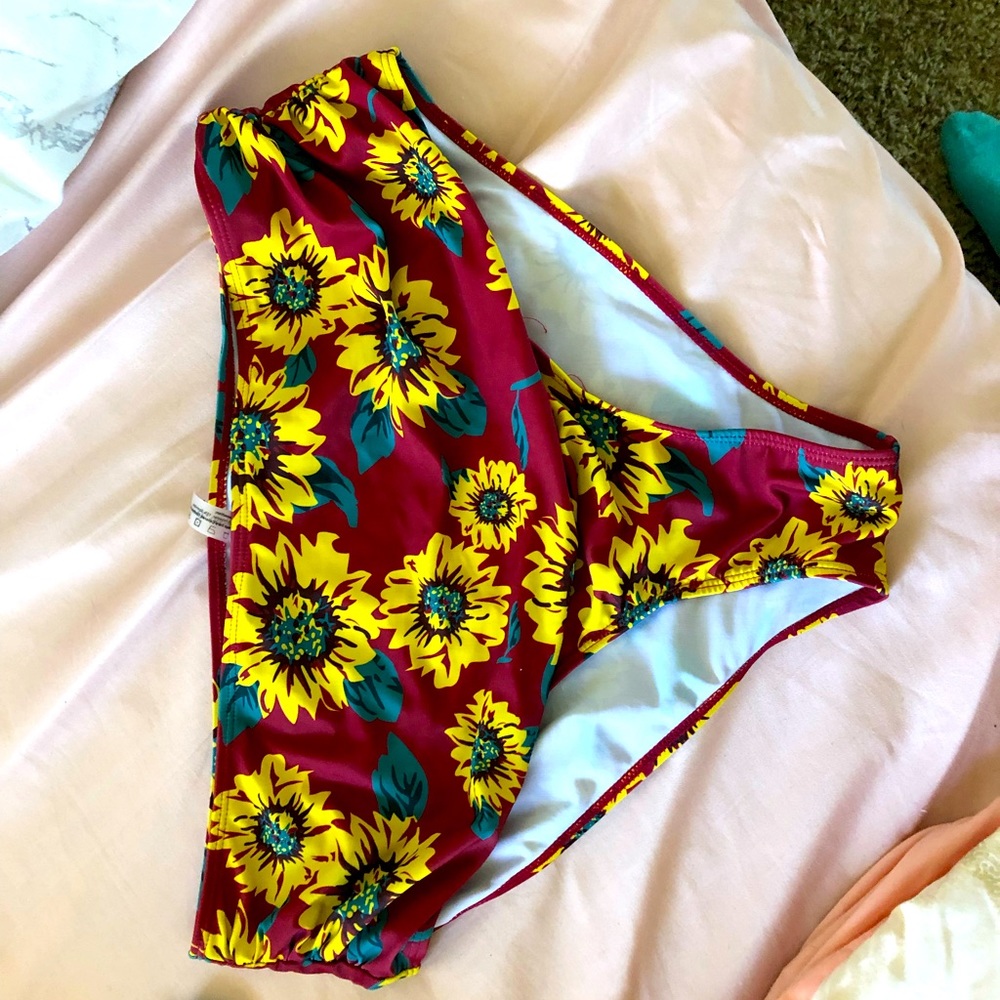SOLD Rose gal maroon sunflower swim bottoms - Picture 1 of 7